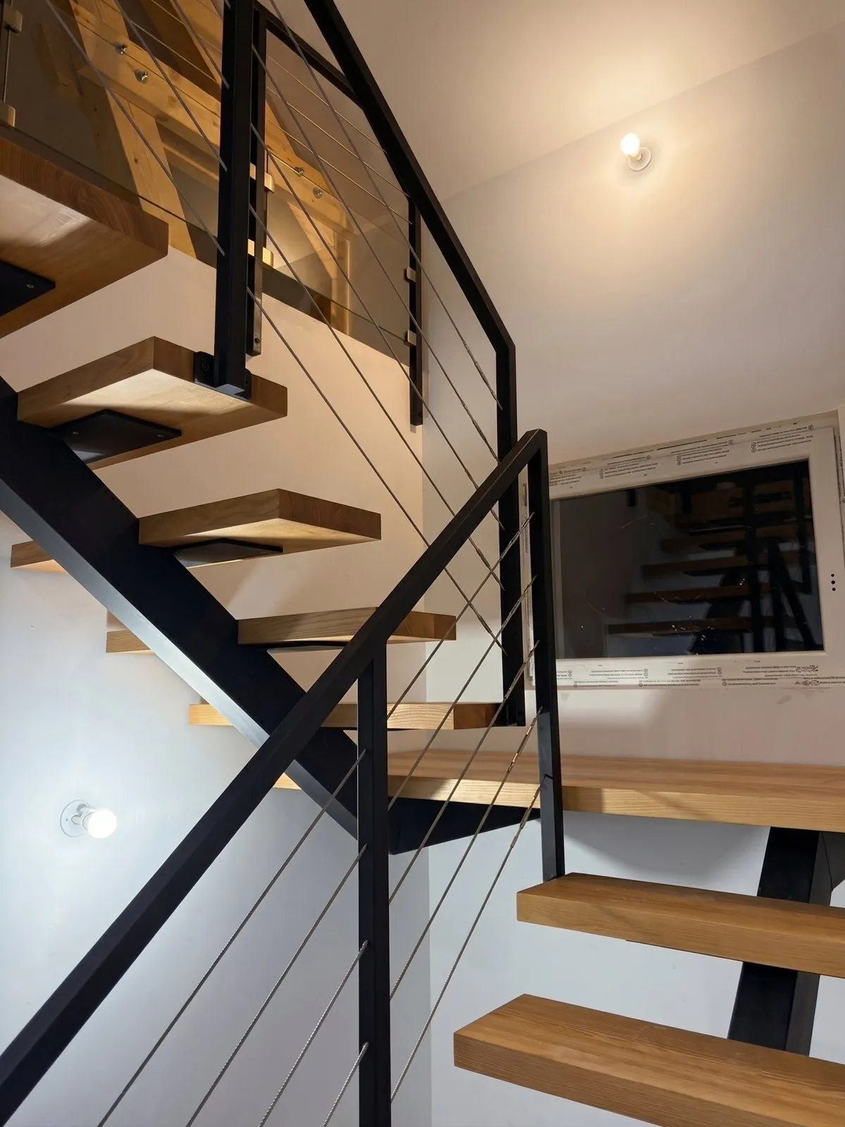 Escalier design en acier et bois — Haguenau