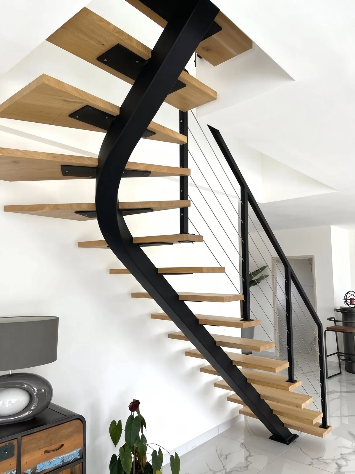 Escalier contemporain acier et bois — Montpellier