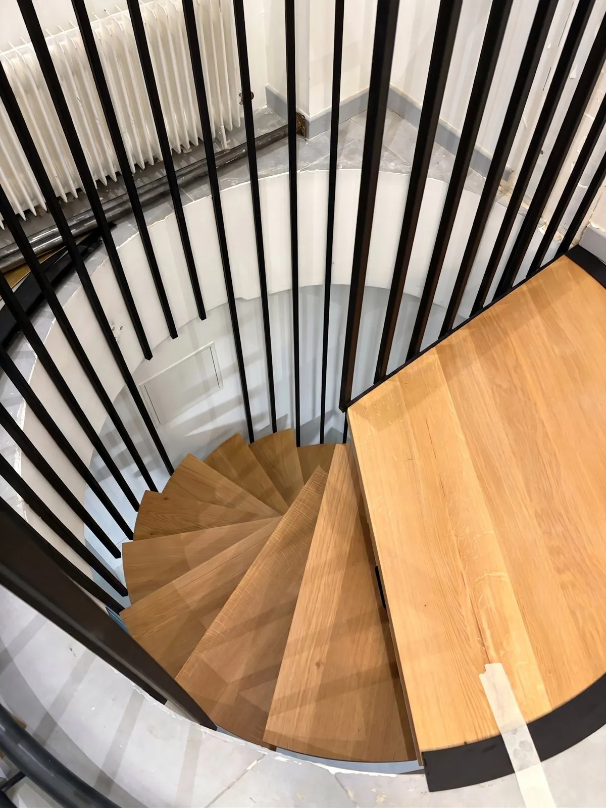 Escalier design métal et chêne — Antibes